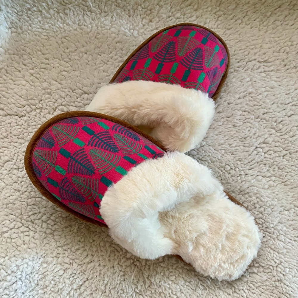 Joyful Beautiful Tree 🎄slippers